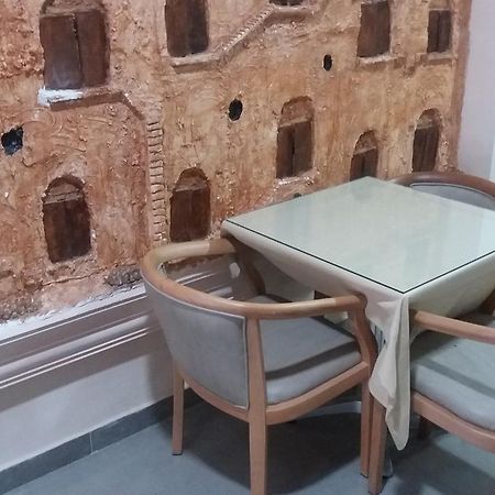 Hotel Matous チュニス エクステリア 写真